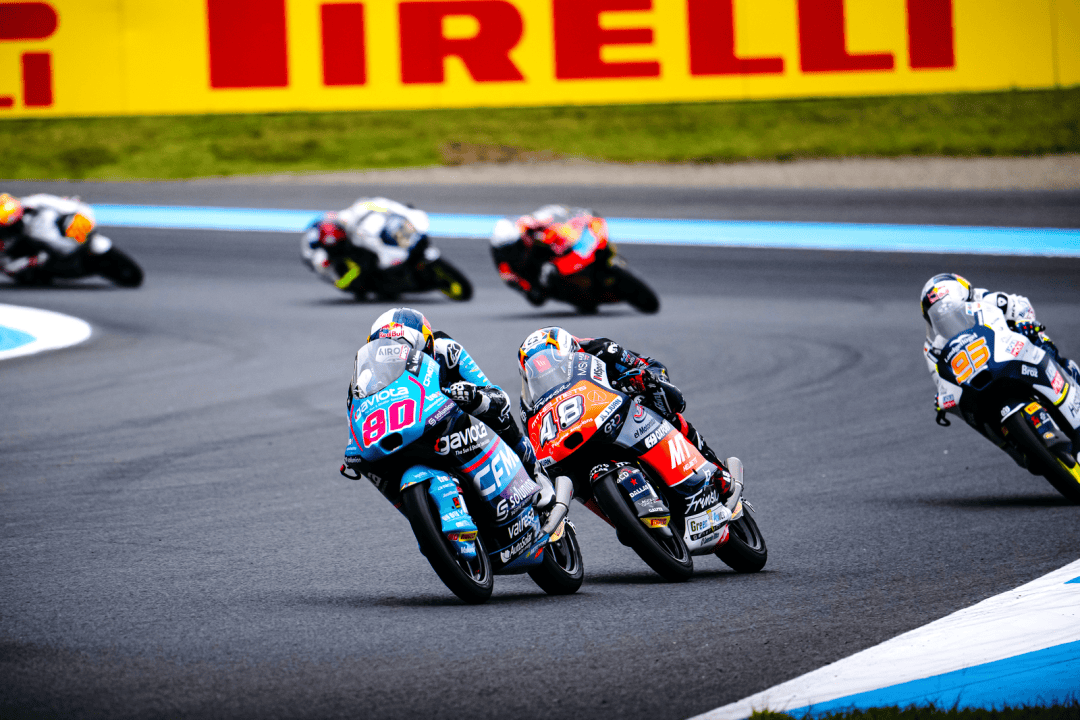 索伯车队轻取雷诺车队,阿隆索点燃赛场的简单介绍 索伯车队轻取雷诺车队,阿隆索点燃赛场的简单介绍