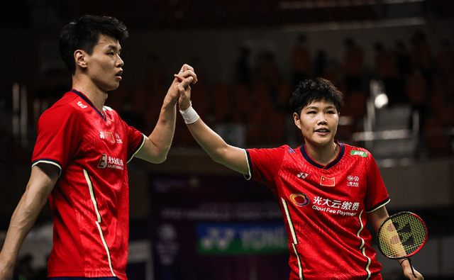 泰国队险胜印度队,黄鸭组合统治全场 泰国队险胜印度队,黄鸭组合统治全场