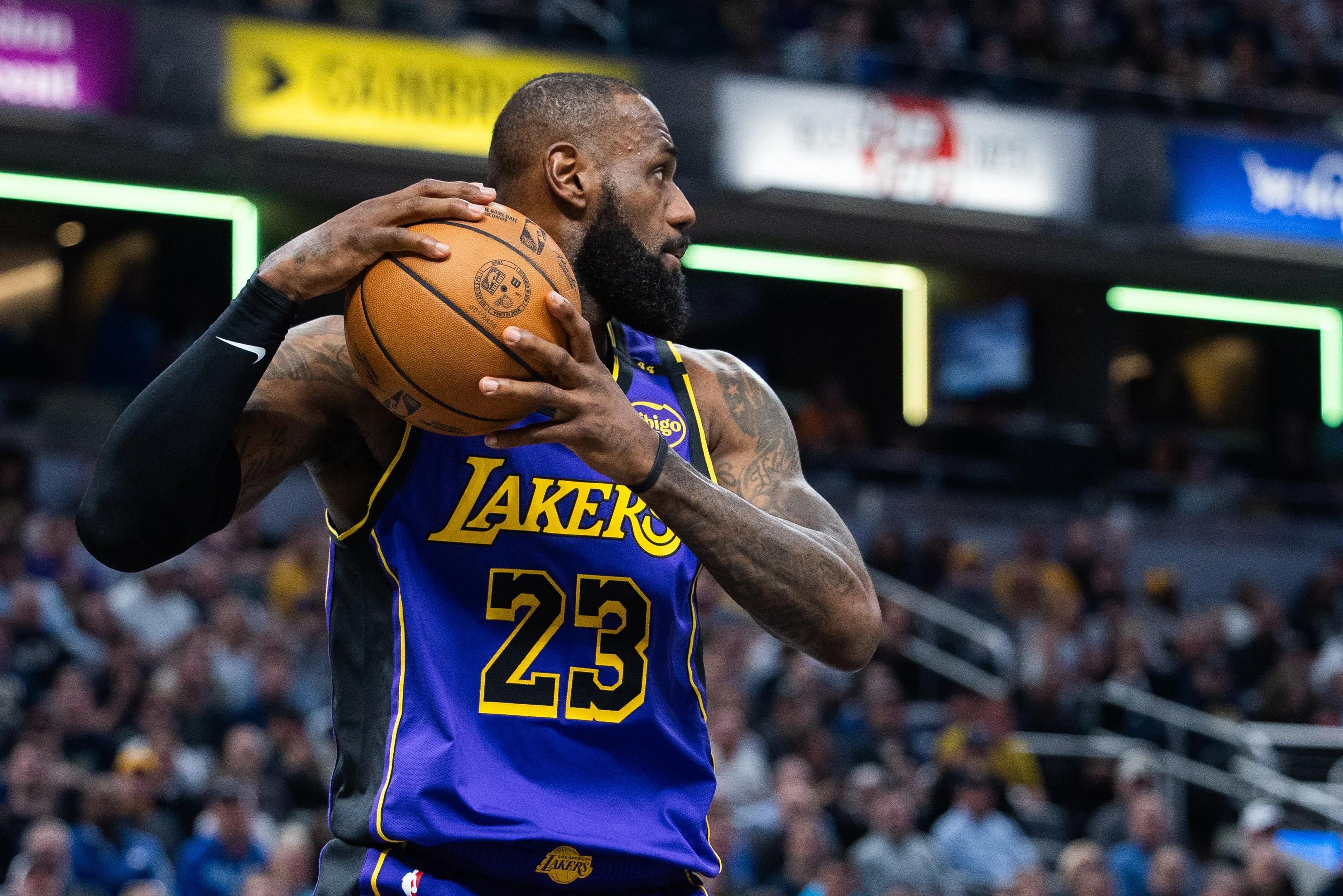 火箭力克步行者，詹姆斯扛起全队